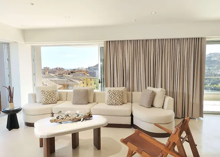 Hotel At Cabo And Cabo San Lucas